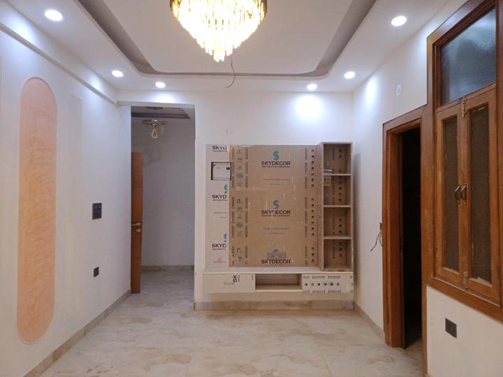 Avenue 1 Main Image 1