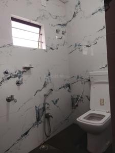 Bathroom Image of 1100 Sq.ft 2 BHK Builder Floor for rent in Champasari Siliguri for Rs. 10000