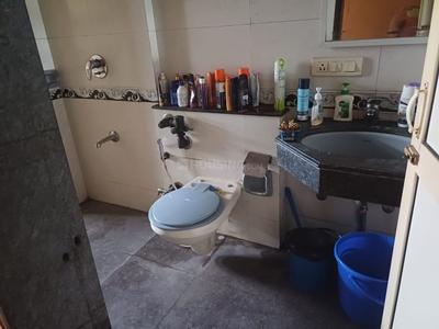 Bathroom Image of 935 Sq.ft 2 BHK Apartment / Flat for sale in K Raheja Interface Heights, Malad West Mumbai for Rs. 25200000