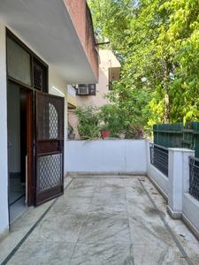 Living Room Image of 1300 Sq.ft 3 BHK Apartment / Flat for rent in Janakpuri New Delhi for Rs. 40000