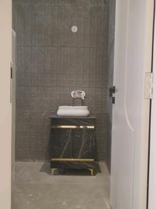 Bedroom One Image of 2500 Sq.ft 4 BHK Builder Floor for sale in Green Field Colony Faridabad for Rs. 24500000