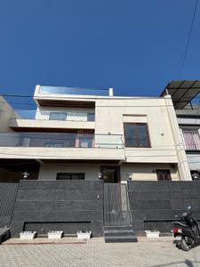 Building Image of 4200 Sq.ft 6 BHK Villa for sale in Canal Road Dehradun for Rs. 34000000