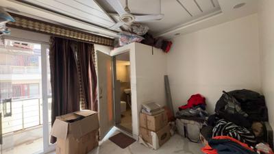Bedroom Image of 1350 Sq.ft 3 BHK Builder Floor for sale in Vikaspuri New Delhi for Rs. 23000000