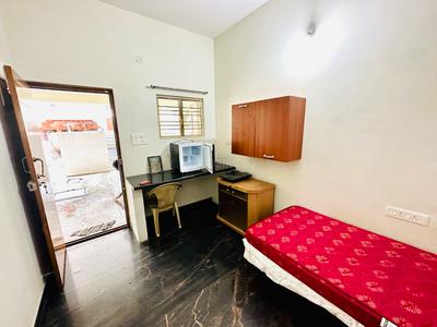 Bedroom Image of 175 Sq.ft 1 RK Independent House for rent in Domlur Layout Bengaluru for Rs. 15500