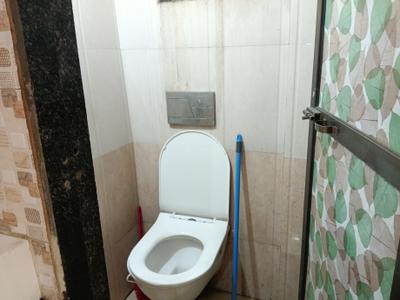 Bathroom Image of 560 Sq.ft 1 BHK Apartment / Flat for sale in Kharghar Navi Mumbai for Rs. 4200000