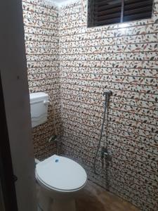 Bathroom Image of 1000 Sq.ft 2 BHK Apartment / Flat for rent in Mughalsarai Varanasi for Rs. 13000