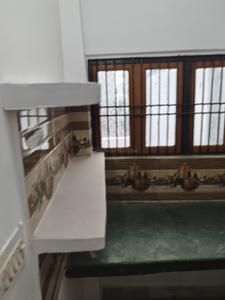 Kitchen Image of 2000 Sq.ft 3 BHK Builder Floor for rent in Alambagh Lucknow for Rs. 27000
