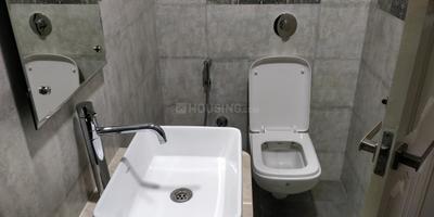 Bathroom Image of 1200 Sq.ft 2 BHK Apartment / Flat for rent in Cooke Town Bengaluru for Rs. 28000