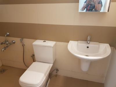 Bathroom Image of 2080 Sq.ft 3 BHK Apartment / Flat for rent in Landmark Acropolis, Mathara Kozhikode for Rs. 55000