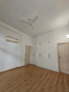 Bedroom Image of 3600 Sq.ft 4.5 BHK Builder Floor for rent in Emaar Emerald Hill, Sector 65 Gurgaon for Rs. 74000