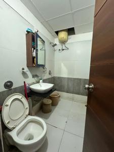 Bathroom Image of 1550 Sq.ft 3 BHK Apartment / Flat for rent in Shikhar Balaji Heights, Mahalakshmi Nagar Indore for Rs. 35000