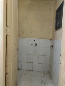 Common Bathroom One Image of 370 Sq.ft 1 BHK Apartment / Flat for sale in Saptarshi Towers, Kandivali West Mumbai for Rs. 6800000