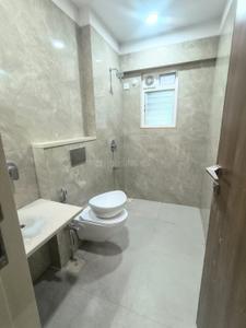 Bathroom Image of 1500 Sq.ft 4 BHK Apartment / Flat for sale in Relcon Ridhi Sidhi Sadan Of Ridhi Sidhi Co Operative Housing Society Ltd, Vile Parle East Mumbai for Rs. 63000000