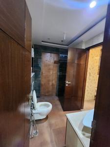 Bathroom Image of 3000 Sq.ft 4.5 BHK Builder Floor for sale in Punjabi Bagh New Delhi for Rs. 36500000