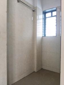 Common Bathroom Image of 634 Sq.ft 2 BHK Apartment / Flat for rent in Puraniks Tokyo Bay, Kasarvadavali Thane for Rs. 25000