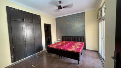 Bedroom Image of 1035 Sq.ft 2 BHK Apartment / Flat for sale in Amrapali Silicon City, Sector 76 Noida for Rs. 9500000