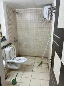 Image of 1380 Sq.ft 3 BHK Apartment / Flat for rent in Jaypee Kosmos, Sector 134, Noida for Rs. 25999