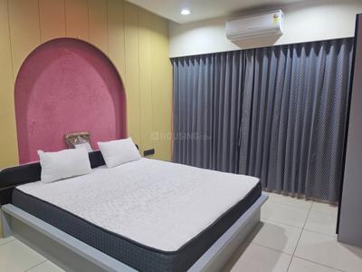 Bedroom Image of 900 Sq.ft 2 BHK Apartment / Flat for rent in Shree Narayan Exotica, Memnagar Ahmedabad for Rs. 45000