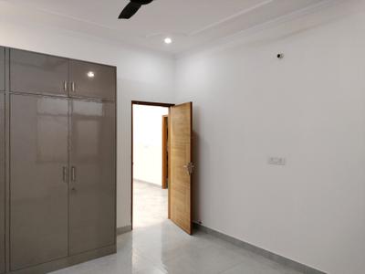 Bedroom Image of 2000 Sq.ft 4 BHK Builder Floor for rent in DDA Karuna Kunj, Sector 3 Dwarka New Delhi for Rs. 55000