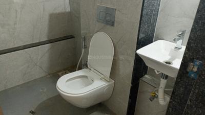 Bathroom Image of 525 Sq.ft 1 BHK Apartment / Flat for rent in Larkins Nest, Kasarvadavali Thane for Rs. 24499