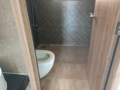 Bathroom Image of 1600 Sq.ft 3 BHK Apartment / Flat for rent in Venkatesh Skydale, Hingne Khurd Pune for Rs. 62000
