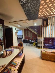 Image of 2900 Sq.ft 5 BHK Duplex for sale in Anand Vihar, New Delhi for Rs. 50000000