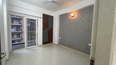 Bedroom Image of 1015 Sq.ft 2 BHK Apartment / Flat for rent in Arihant Ambar, Noida Extension Greater Noida for Rs. 18500