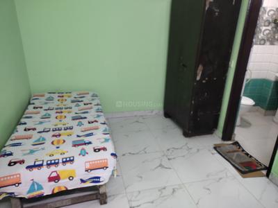 Bedroom Image of 1000 Sq.ft 2 BHK Apartment / Flat for rent in Sector 73 Noida for Rs. 22000