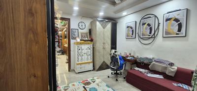 Bedroom Image of 1650 Sq.ft 3 BHK Builder Floor for sale in Shahdara New Delhi for Rs. 14000000