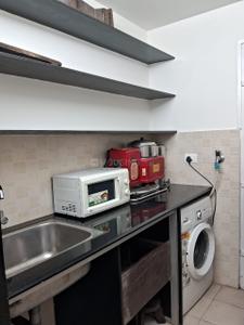 Kitchen Image of 1800 Sq.ft 3 BHK Apartment / Flat for rent in Bejai Mangalore for Rs. 65000