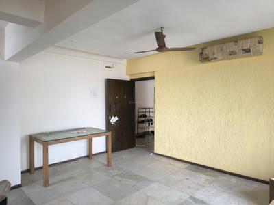 Living Room Image of 792 Sq.ft 2 BHK Apartment / Flat for sale in Aishwarya Apartment, Santacruz East Mumbai for Rs. 21000000