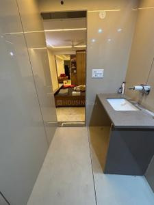 Bathroom Image of 900 Sq.ft 2 BHK Builder Floor for rent in Ashok Nagar New Delhi for Rs. 36000