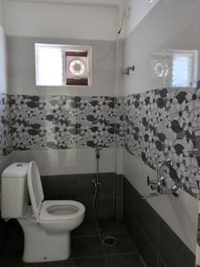 Common Bathroom Image of 1300 Sq.ft 2 BHK Apartment / Flat for rent in Miyapur Hyderabad for Rs. 23000