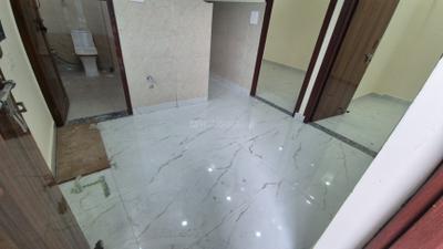 Living Room Image of 600 Sq.ft 2 BHK Independent House for rent in Trivani Apartment, Jhilmil Colony New Delhi for Rs. 20000