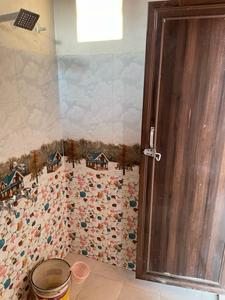 Bathroom Image of 600 Sq.ft 1 BHK Apartment / Flat for rent in Allahpur Allahabad for Rs. 7000