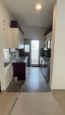 Kitchen Image of 1000 Sq.ft 2 BHK Apartment / Flat for rent in Golfgreen Elite Golf Green, Sector 79 Noida for Rs. 40000