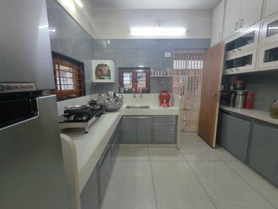 Kitchen Image of 1620 Sq.ft 4 BHK Independent House for sale in Vastrapur Ahmedabad for Rs. 31100000