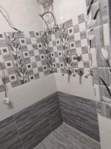 Bathroom Image of 1200 Sq.ft 3 BHK Builder Floor for rent in Jankipuram Lucknow for Rs. 25000