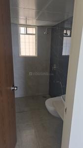 Bathroom Image of 900 Sq.ft 2 BHK Apartment / Flat for rent in Dosti West County Phase 4 Dosti Pine, Thane West Thane for Rs. 36000