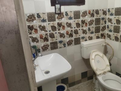 Bathroom Image of 250 Sq.ft 1 BHK Independent House for rent in Kharar Mohali for Rs. 10000