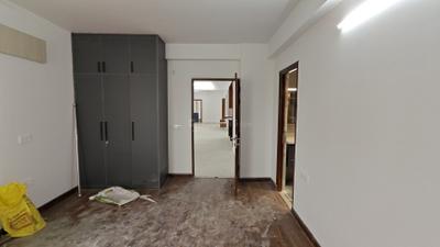 5 BHK Flat