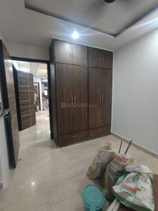 Bedroom Image of 850 Sq.ft 2 BHK Builder Floor for rent in Paschim Vihar New Delhi for Rs. 33500