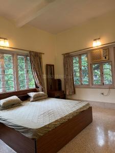 Bedroom Image of 2200 Sq.ft 2 BHK Builder Floor for rent in Elgin Kolkata for Rs. 150000