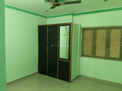 Bedroom Image of 910 Sq.ft 2 BHK Apartment / Flat for rent in Narasimharao Pet Eluru for Rs. 9500