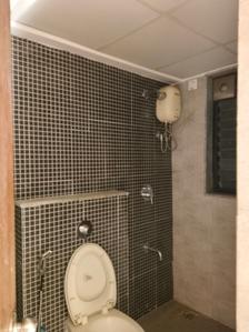Common Bathroom Image of 900 Sq.ft 2 BHK Apartment / Flat for sale in Lodha Lakeshore Greens, Palava Phase 2 Thane for Rs. 3700000