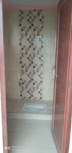 Bathroom Image of 1520 Sq.ft 2 BHK Apartment / Flat for rent in Murli Nagar Dhanbad for Rs. 11000