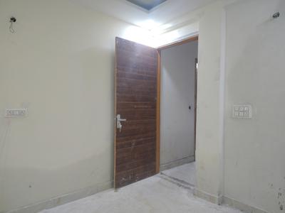 Living Room Image of 700 Sq.ft 2 BHK Apartment / Flat for sale in Sangam Vihar New Delhi for Rs. 4000000