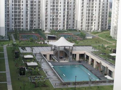 Balcony Image of 1600 Sq.ft 3 BHK Apartment / Flat for sale in Grand Omaxe, Sector 93B Noida for Rs. 25000000