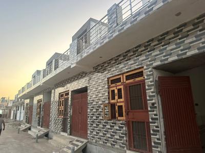 Image of 450 Sq.ft 1 BHK Independent House for sale in Dhoom Manikpur, Greater Noida for Rs. 2000000
