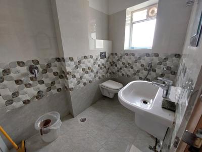 Bathroom Image of 1800 Sq.ft 3 BHK Apartment / Flat for rent in Lalpur Ranchi for Rs. 25000